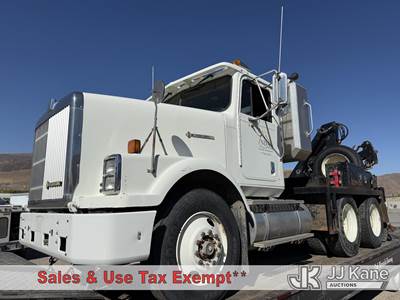 Hiab Hydraulic Knuckle Boom Crane rear mounted on 1992 International 9300 Truck Tractor