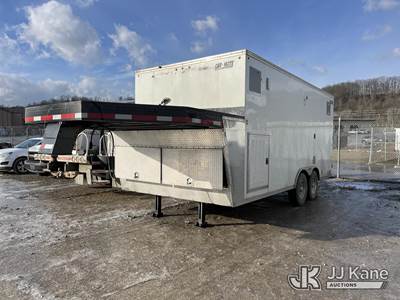 2018 Car Mate CM826SD/5th T/A Enclosed Cargo Trailer