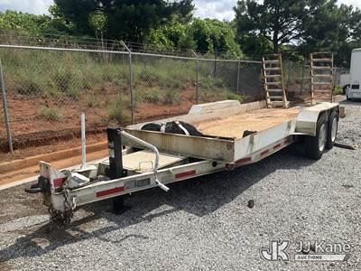 2015 Custom 8T182EBW T/A Tagalong Trailer