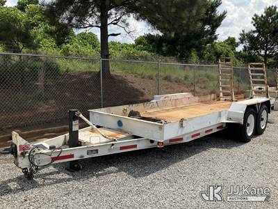 2015 Custom 8T182EBW T/A Tagalong Trailer