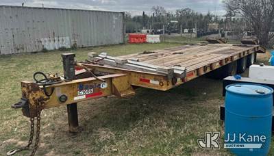 2000 Dynaweld Tri-Axle Tagalong Trailer