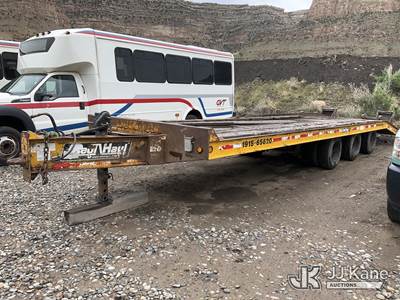 2006 Redi-Haul Unknown Tri/A Tagalong Trailer with ramps