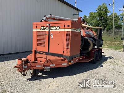 Ditch Witch FX60 Vacuum Tank Trailer