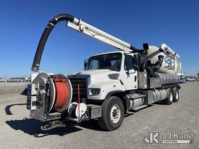 Freightliner 114SD Vacuum Truck