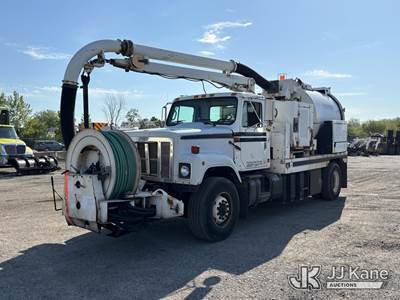 International 2554 Vacuum Truck