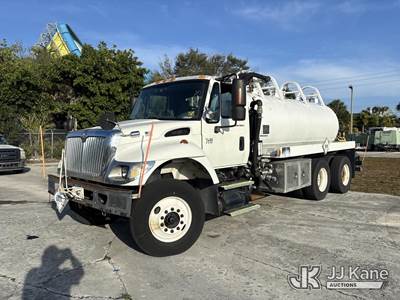 2005 International 7400 6X4 Vacuum Excavation Truck