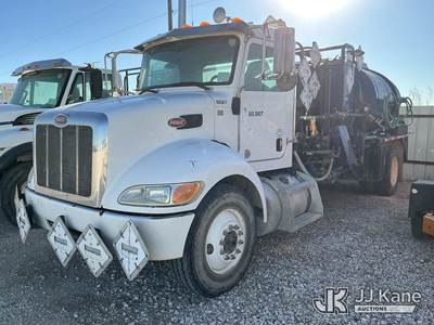 2015 Peterbilt 337 Vacuum Excavation Truck