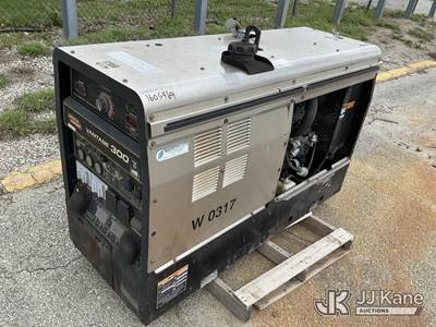 2016 Lincoln VANTAGE 300 Welder