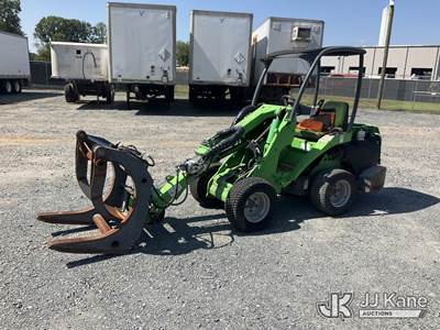 2015 Avant 528 Articulating Wheel Loader
