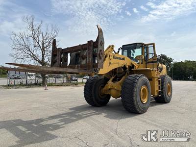 with 2011 Kawasaki 95ZV Articulating Wheel Loader