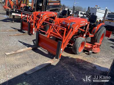 2014 Kubota B3200HSD 4x4 Tractor Loader