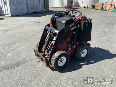 Toro Dingo 320D Compact Utility Loader (Runs & Operates)) (Reads 210 hours)