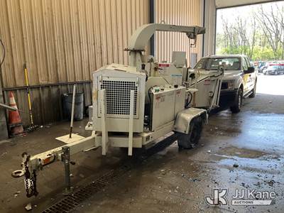 2014 Bandit Industries 200XP Portable Chipper (12in Disc)