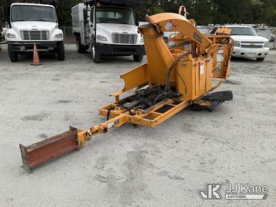 Bandit Intimidator 12XPC Chipper (12in Drum)