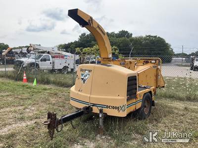 2000 Vermeer Corporation BC1000 Chipper (12in Disc)