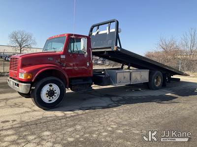 1998 International 4700 Roll Back Truck