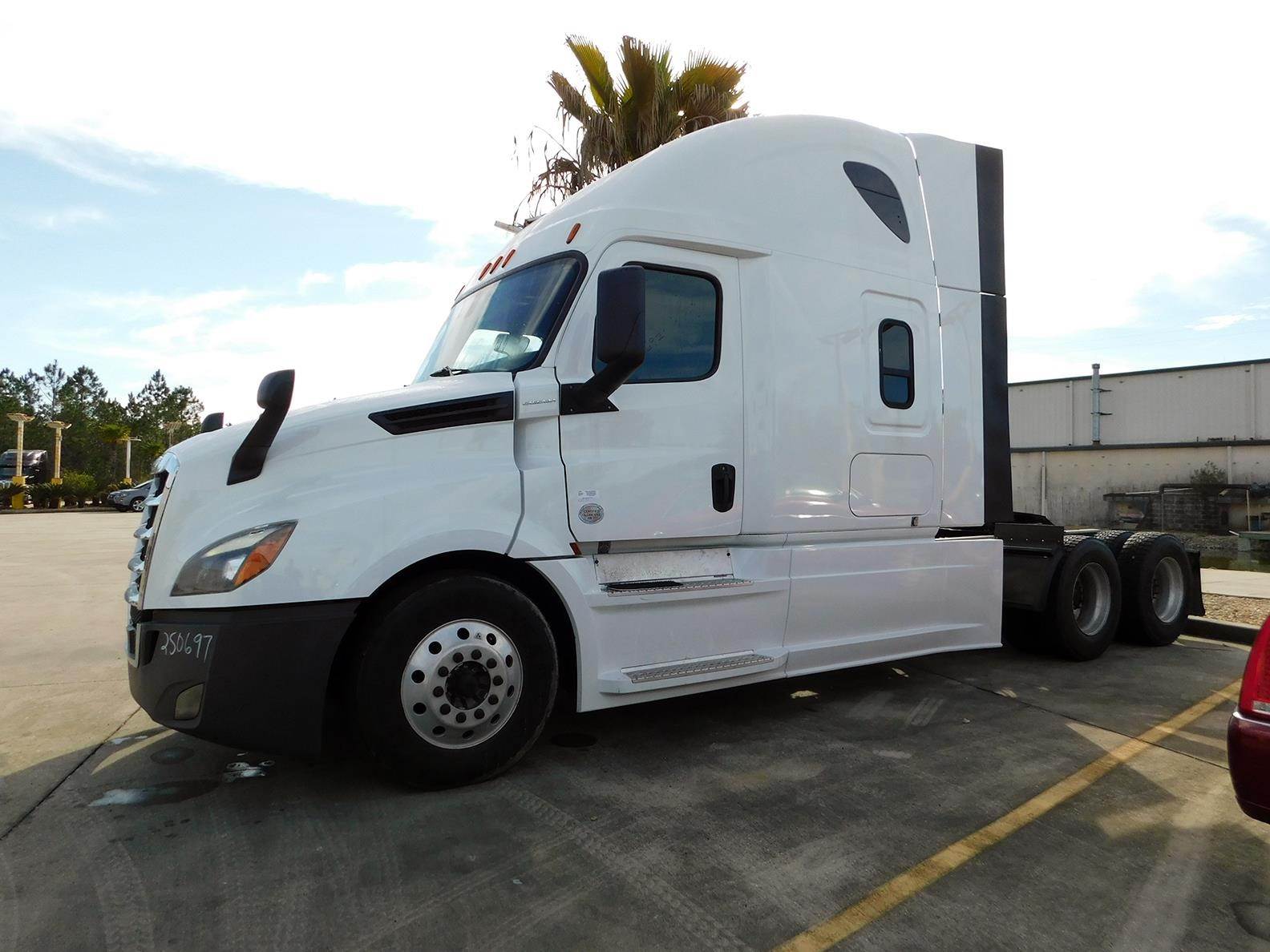 2020 Freightliner Cascadia 126 Sleeper Semi Truck Detroit 455HP, 12