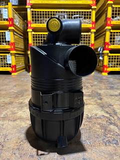 FLEETGUARD AF25960 Air Cleaner / Air Filter Housing