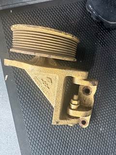Caterpillar Bracket