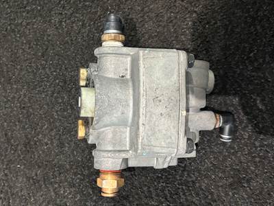Bendix Air Brake R-12 T-110047-A Relay Valve For Sale | Hialeah, FL | T ...