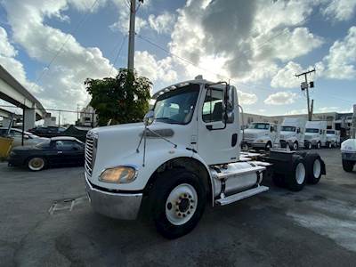 2005 Freightliner M2 112 Cab & Chassis Truck