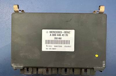 2004-2008 Freightliner M2 Cab Control Module A 000 446 43 35