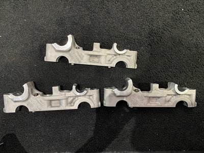 Detroit DD15 Camshaft Housing