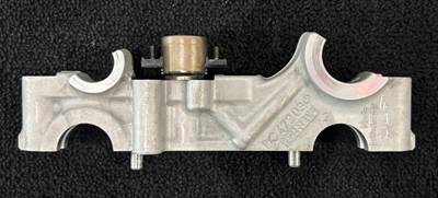 Detroit DD15 Camshaft Housing Bracket