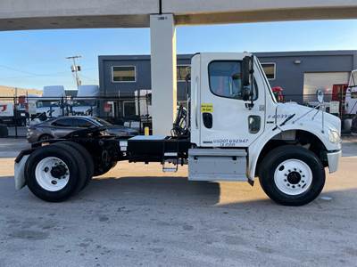 2011 Freightliner M2 106 Day Cab Truck