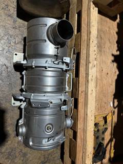 Isuzu 4JJ1 Diesel Engine Catalyst ASM 898152422, 898152563