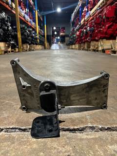 Detroit DD13 / DD15 Bracket