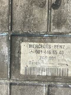 2004 Mercedes-Benz OM904LA Engine Control Module (ECM)