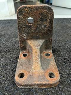 Caterpillar C7 Engine Mount
