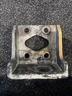 Caterpillar K159-957B Engine Mount