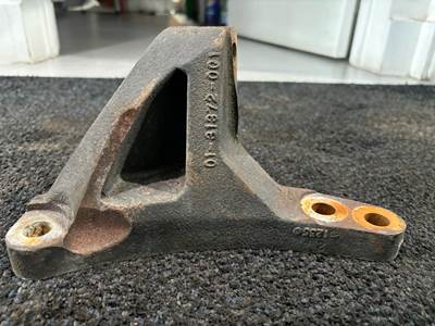 Detroit DD15 Engine Mount