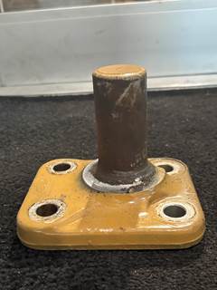 Ford E3HT-6096-AB Engine Mount for Caterpillar