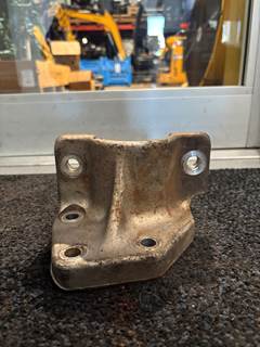 Ford F3HT-6096BB Engine Mount