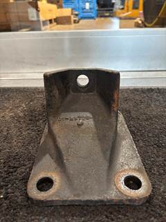 Freightliner 01-23728-001 Engine Mount