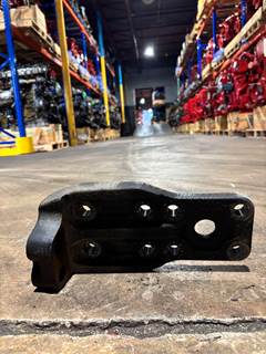 Freightliner 01-30891-000 Engine Mount for Mercedes Benz MBE4000, OM460LA