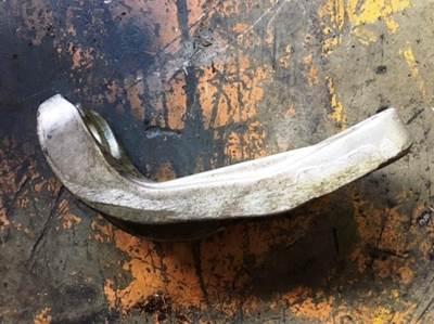 Freightliner 05-30928-001 Engine Mount for Detroit DD13, DD15