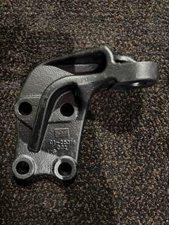 Mercedes-Benz OM906LA Engine Mount