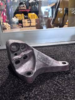 Volvo 1629616-4 Engine Mount