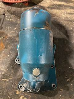 International DT466E Engine Oil Filter Base