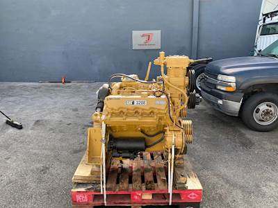 2004 Caterpillar 3208T Engine