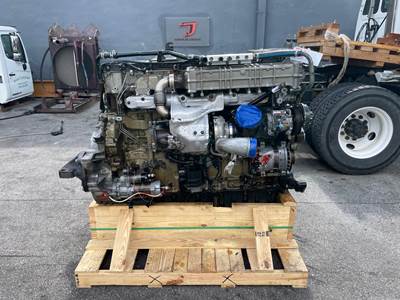 2013 Detroit DD13 Engine