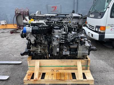 2018 Detroit DD13 Engine