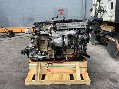 2013 Detroit DD13 Engine