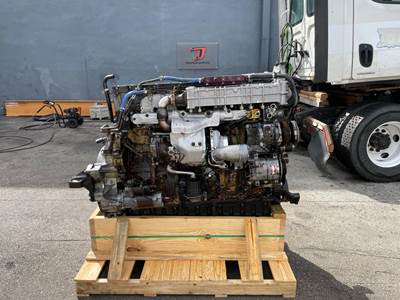 2011 Detroit DD13 Engine