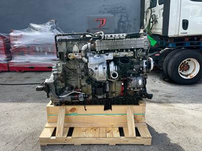 2017 Detroit DD13 Engine