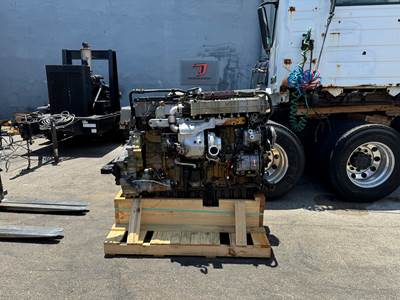 2011 Detroit DD13 Engine